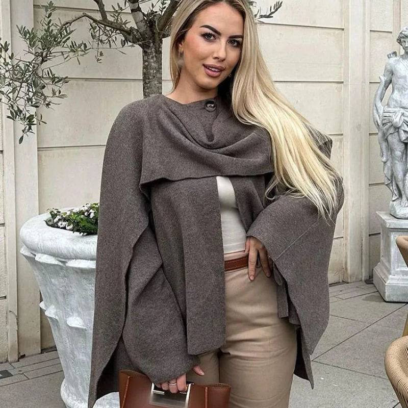 Cardigan tricoté uni avec asymétrique